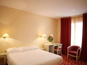 hotel pau centre  roncevaux 13 1